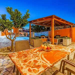 Larst Apartman