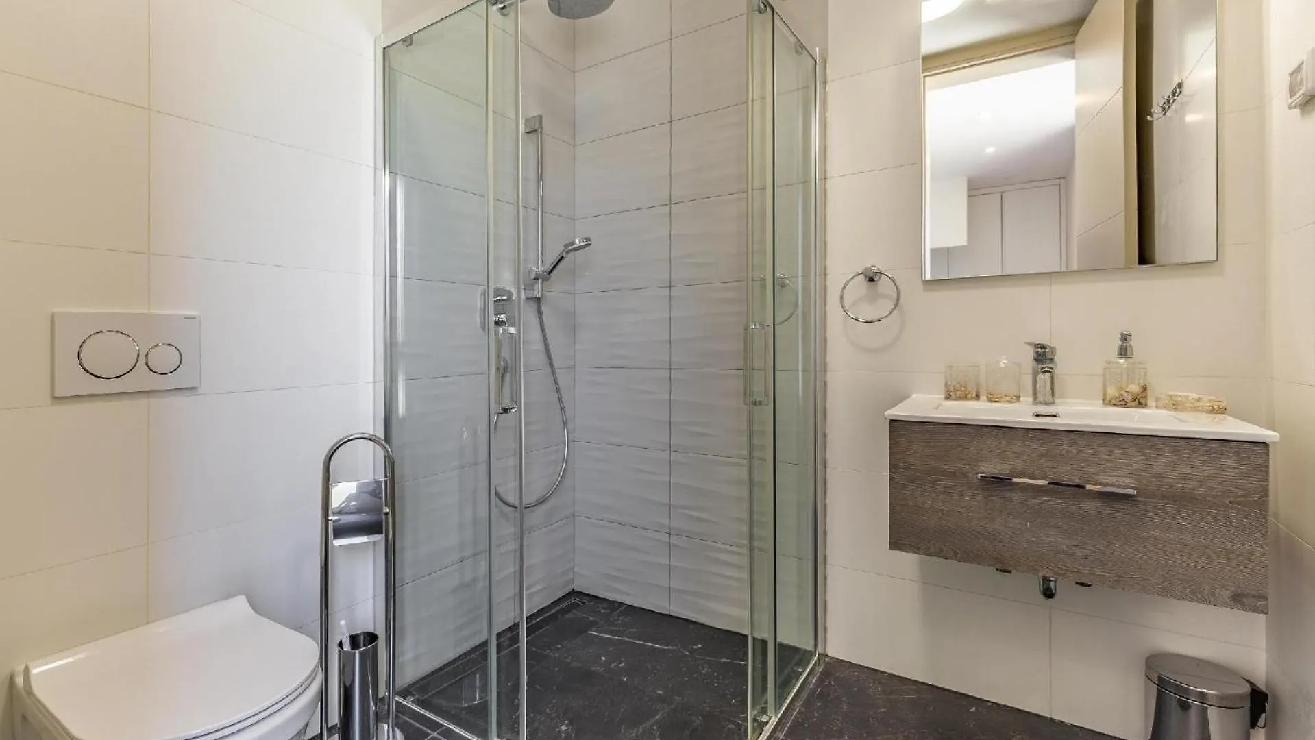 Luxury Apartment Kevin Medulin